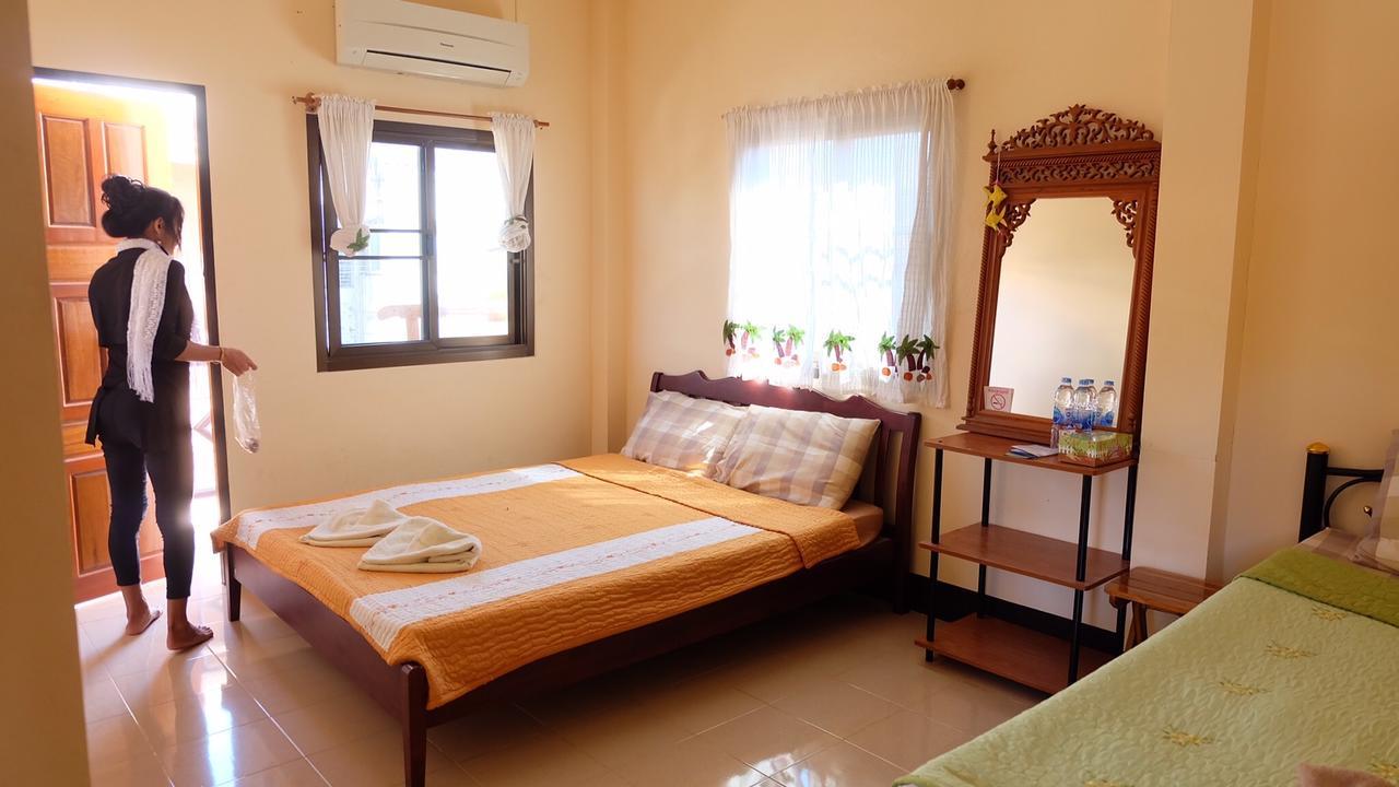 Benya Guest House Phimai Екстериор снимка